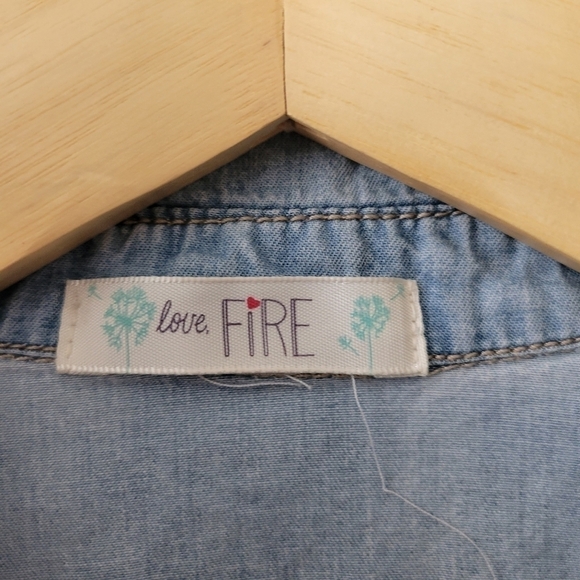 Love Fire Button Up Chambray Shirt S - Picture 3 of 7